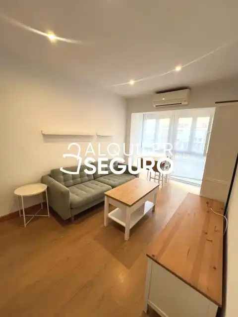 Piso con ascensor en alquiler en de Galicia, imagen 2