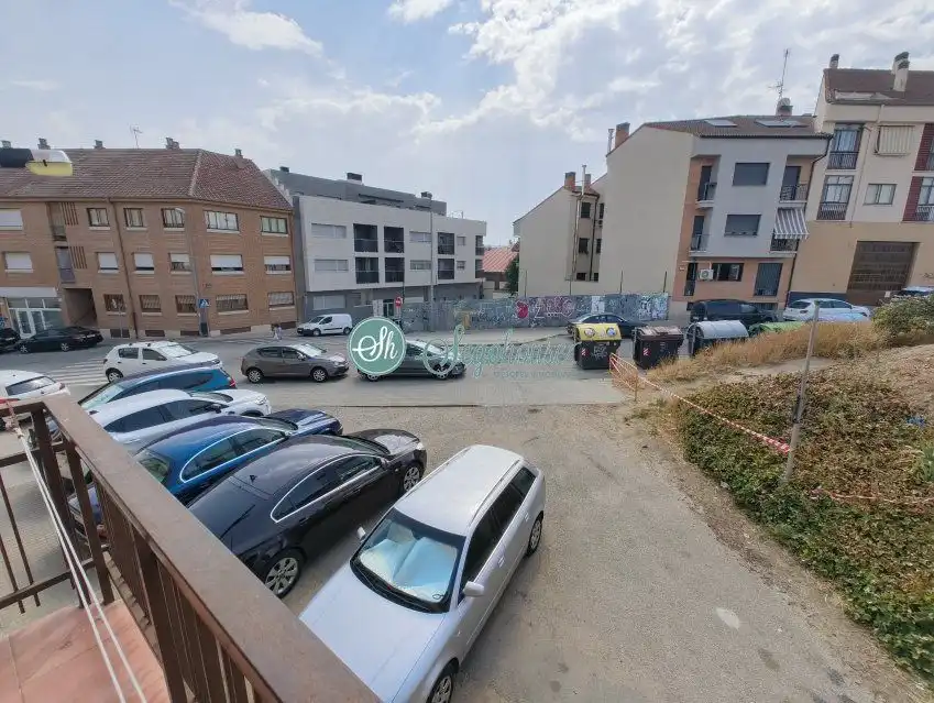 Aparcament de Estudi en venda en Segovia amb Calefacció i Terrassa