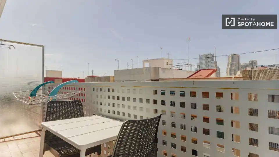Terraza de Piso de alquiler en Valencia con Aire acondicionado, Calefacción y Amueblado