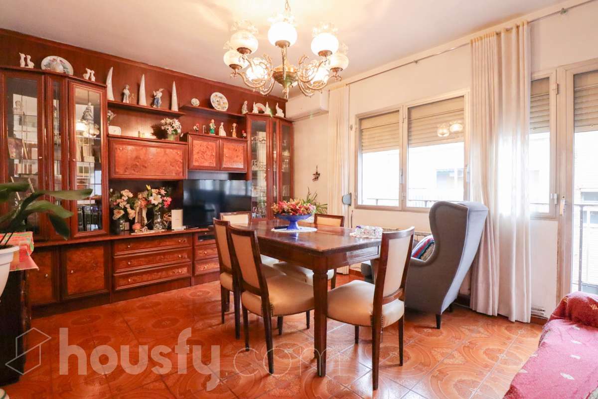 Dining room of Flat for sale in  Madrid Capital  with Air Conditioner, Heating and Terrace