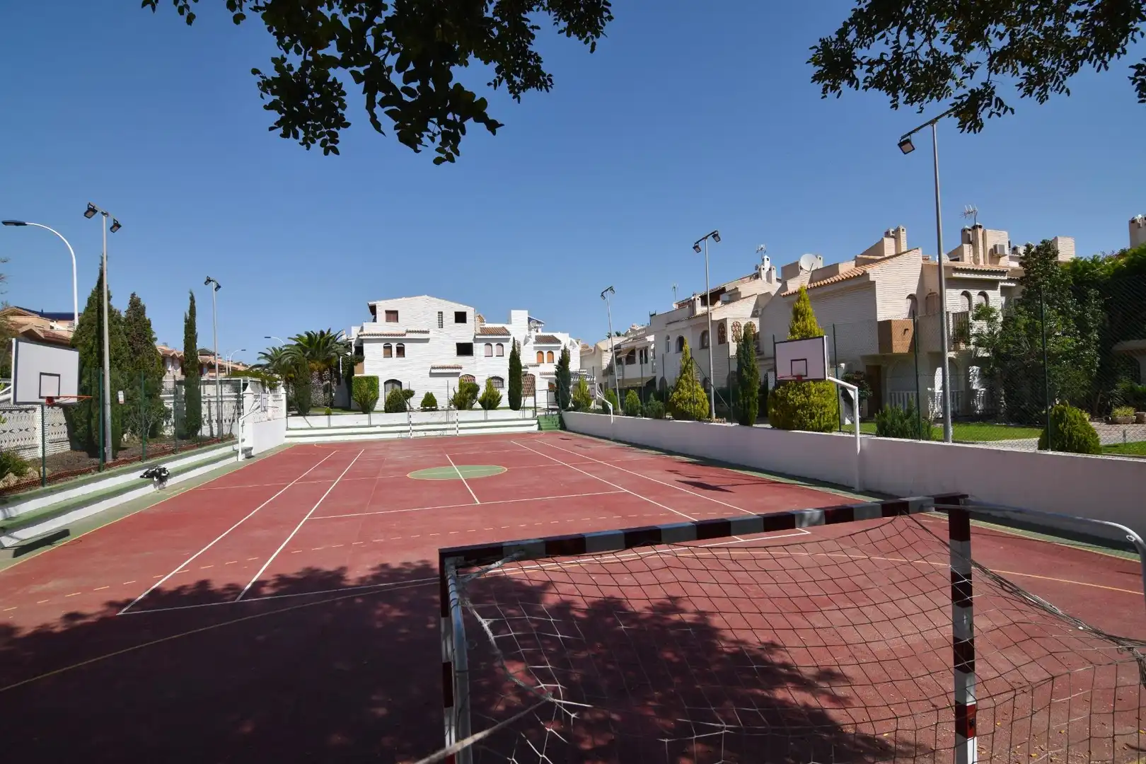 Vista exterior de Casa o chalet en venta en Santa Pola con Aire acondicionado, Calefacción y Jardín privado