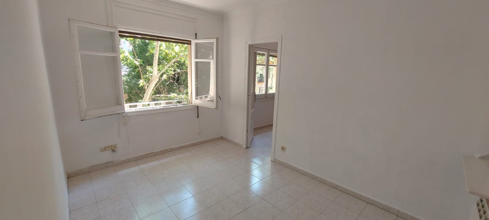 Bedroom of Flat for sale in  Barcelona Capital  with Heating and Oven