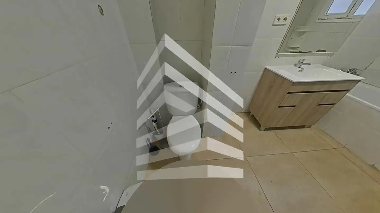 Baño de Planta baja en venta en Barcelona con Terraza