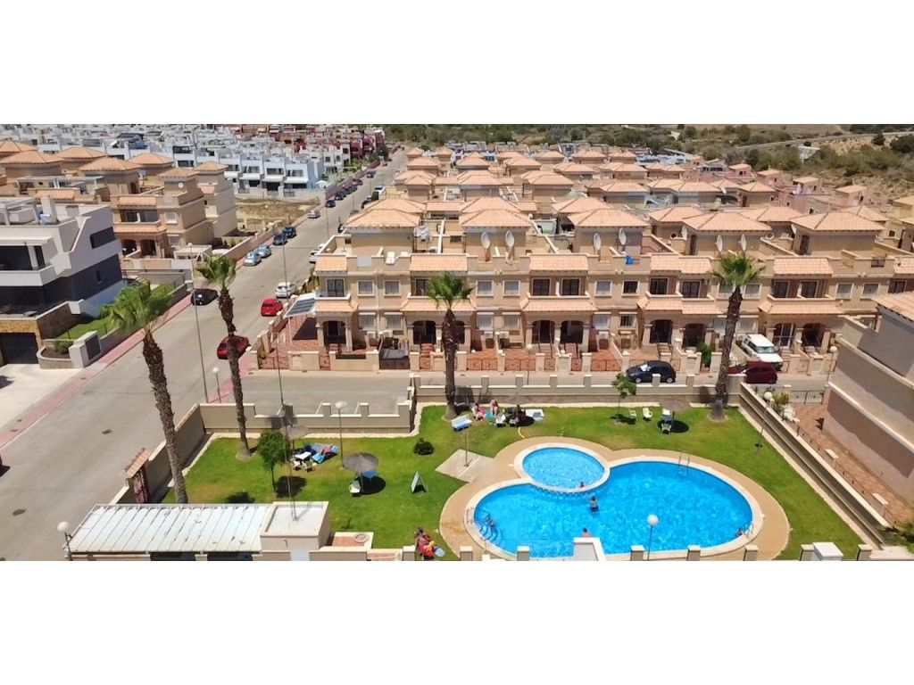 Exterior view of Single-family semi-detached for sale in Orihuela  with Air Conditioner, Terrace and Furnished