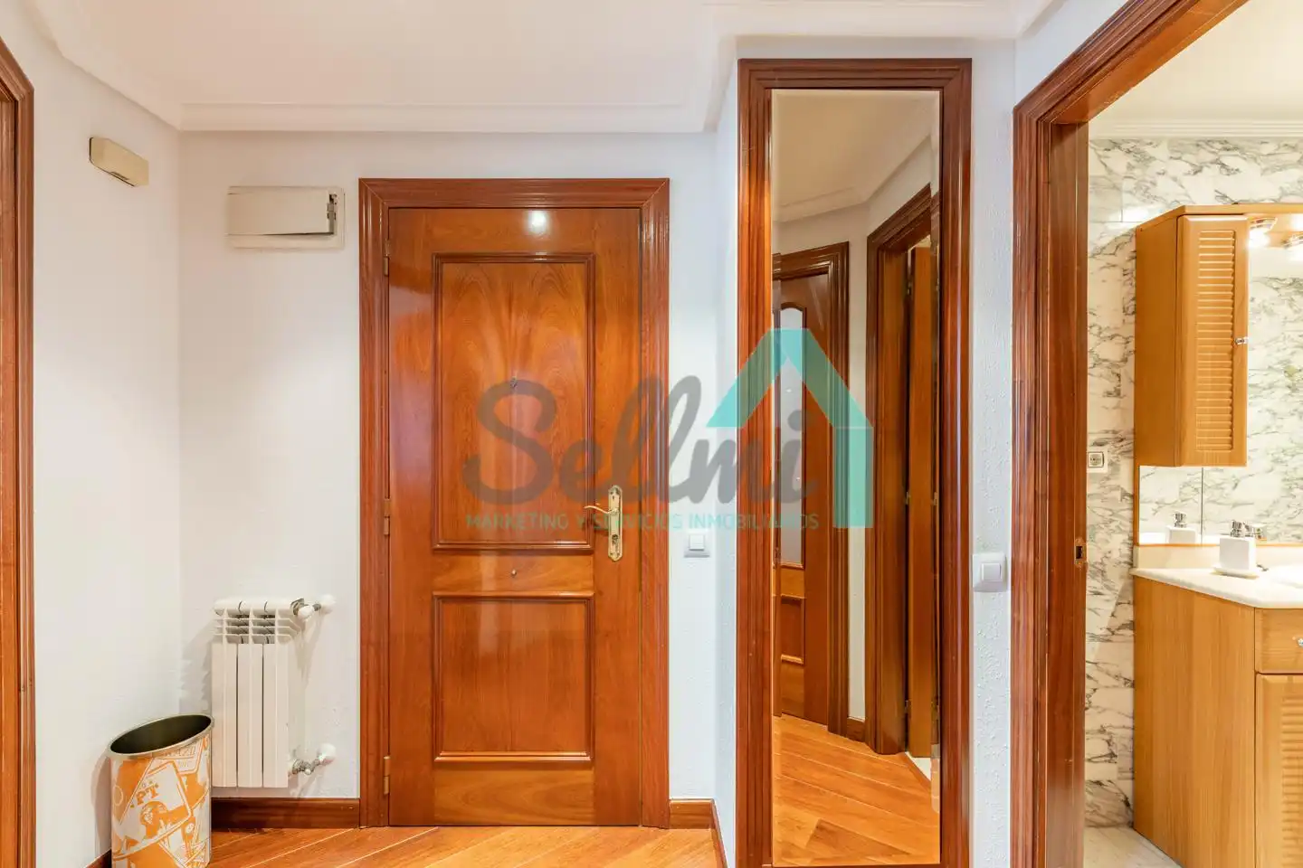 Piso en venta en Oviedo  con Calefacción y Parquet