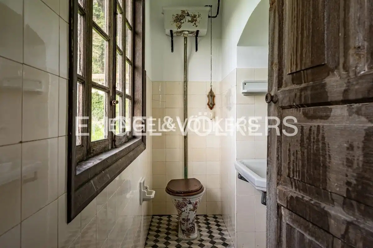 Bathroom of Houses for sale in Villaviciosa  with Heating, Private garden and Parquet flooring