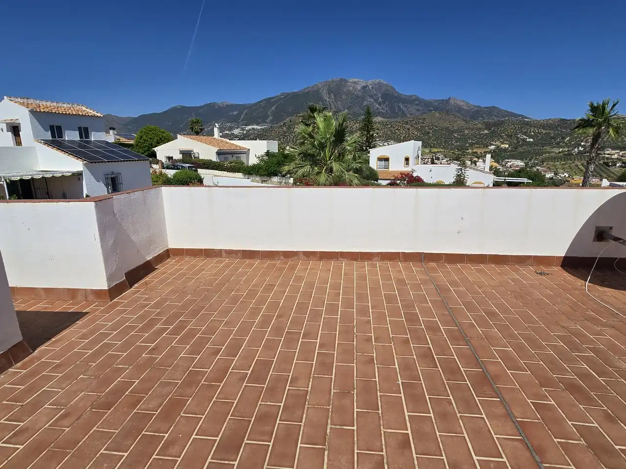 Casa amb piscina en venda a Alcaucín, imagen 2
