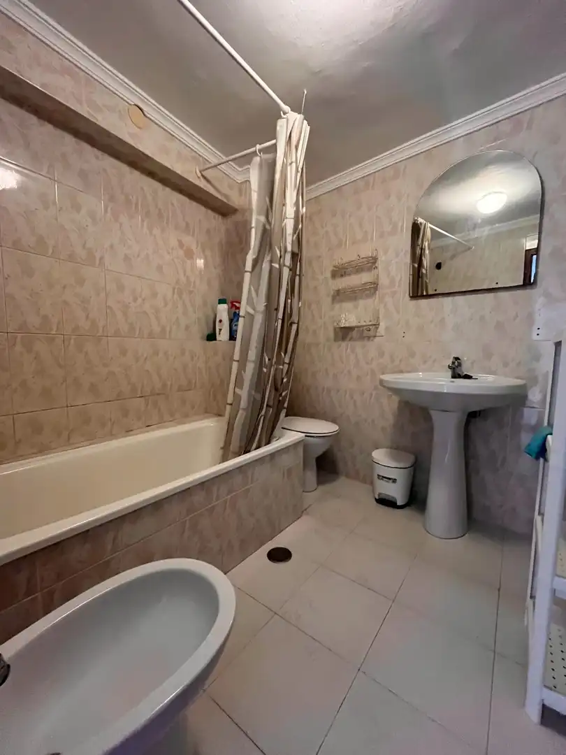 Bany de Casa o xalet en venda en Tolox amb Terrassa, Traster i Moblat