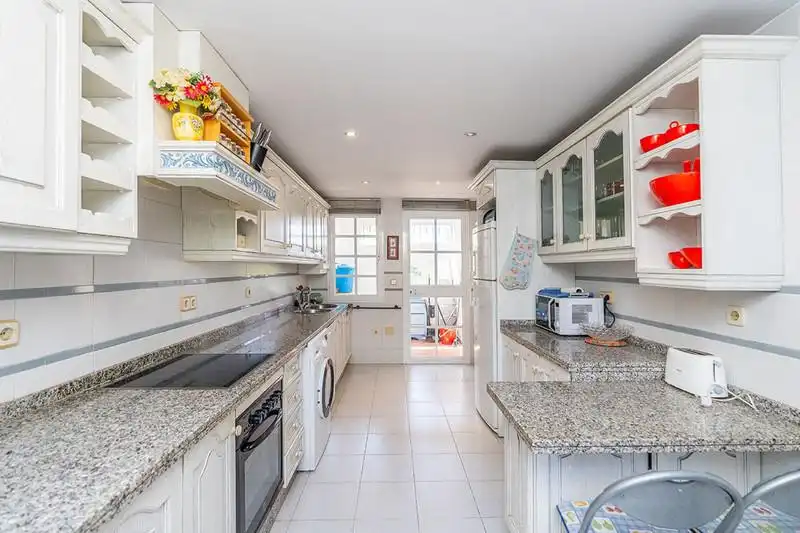 Kitchen of Detached homes for rent in Estepona  with Air Conditioner, Heating and Terrace