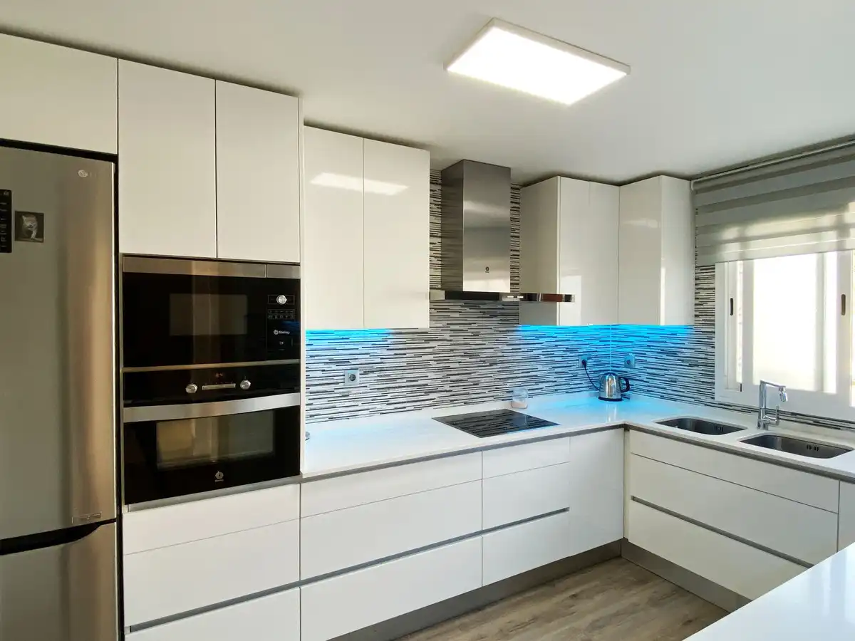 Cocina de Casa adosada en venta en Estepona con Aire acondicionado, Terraza y Trastero