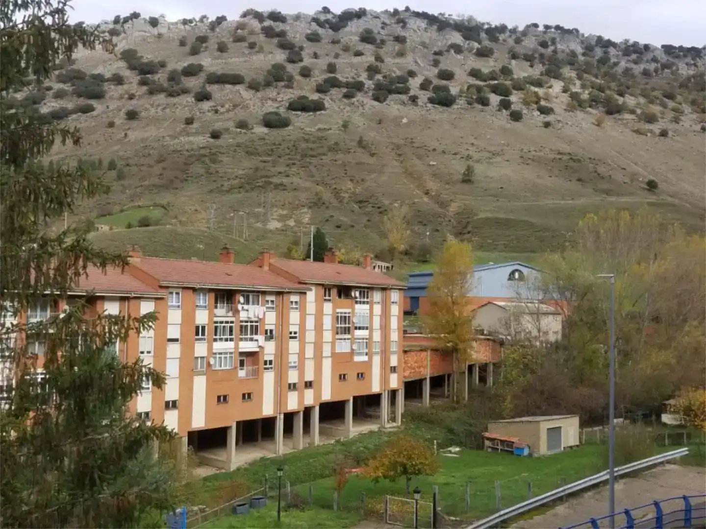 Vista exterior de Piso en venta en La Pola de Gordón 