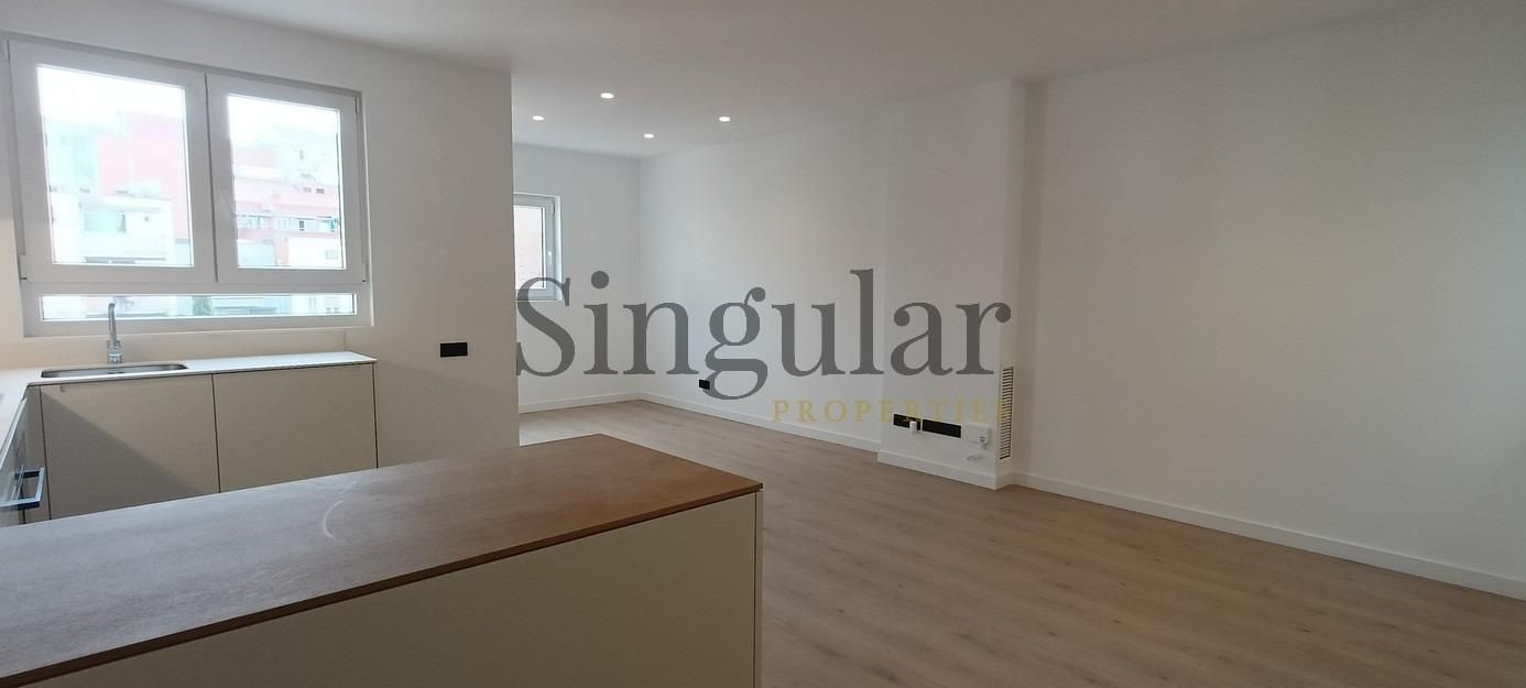 Sala d'estar de Àtic en venda en  Barcelona Capital amb Aire condicionat, Calefacció i Terrassa