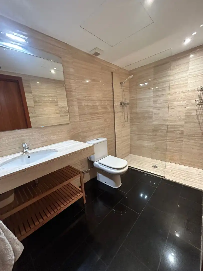 Flat for rent in Carrer del Castell de Solterra, 18, Montilivi