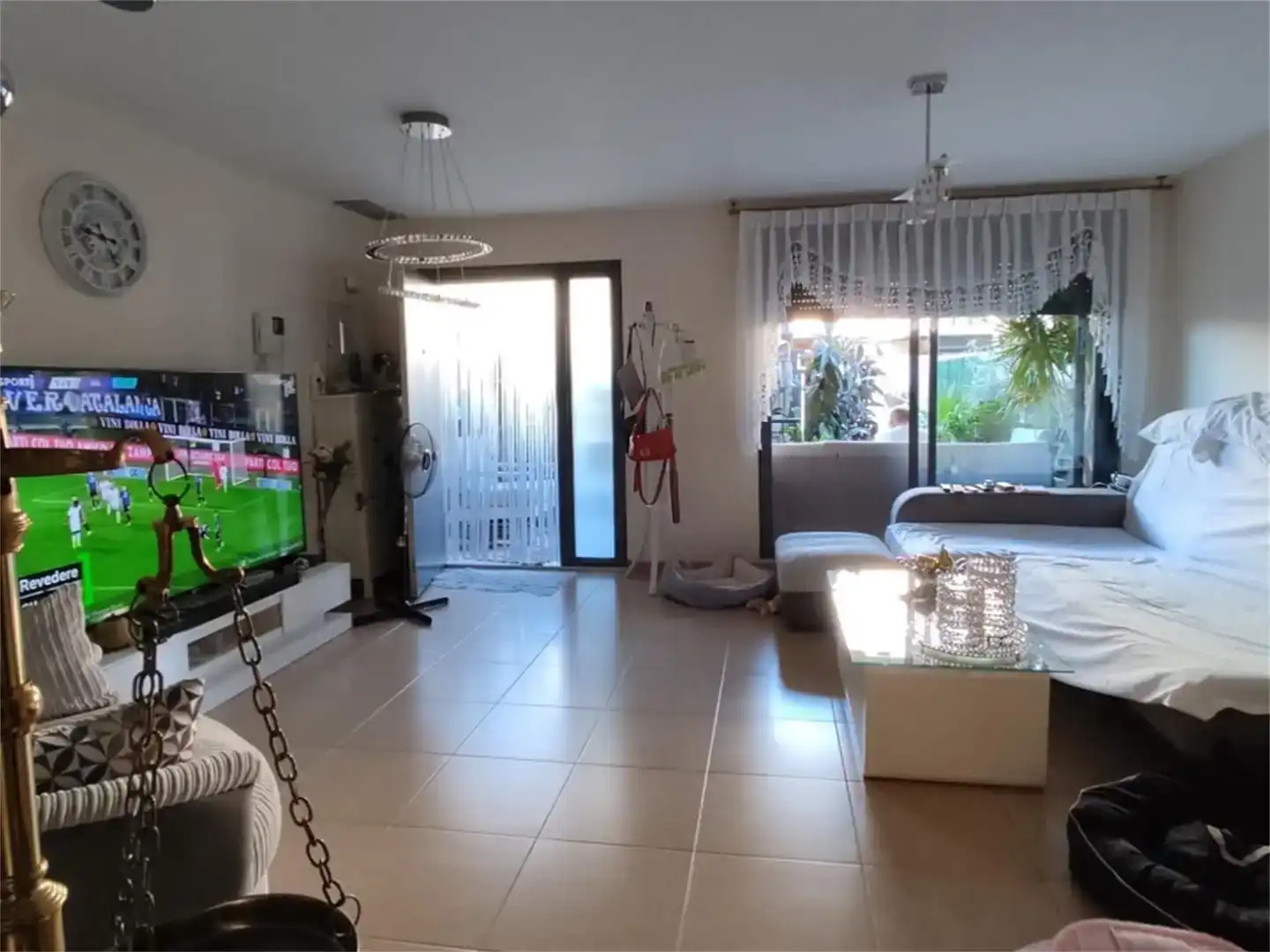 Sala d'estar de Pis en venda en Almazora / Almassora amb Aire condicionat, Piscina i Moblat