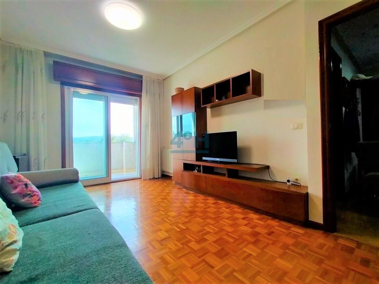 Living room of Flat for sale in Ourense Capital   with Heating, Parquet flooring and Storage room