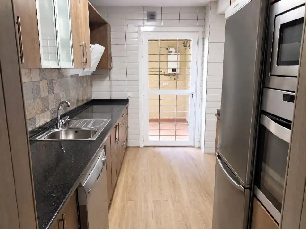 Erdgeschosswohnung mit Garten zum Verkauf in Урбанисасьон Хулиан Бестейро 64, imagen 4