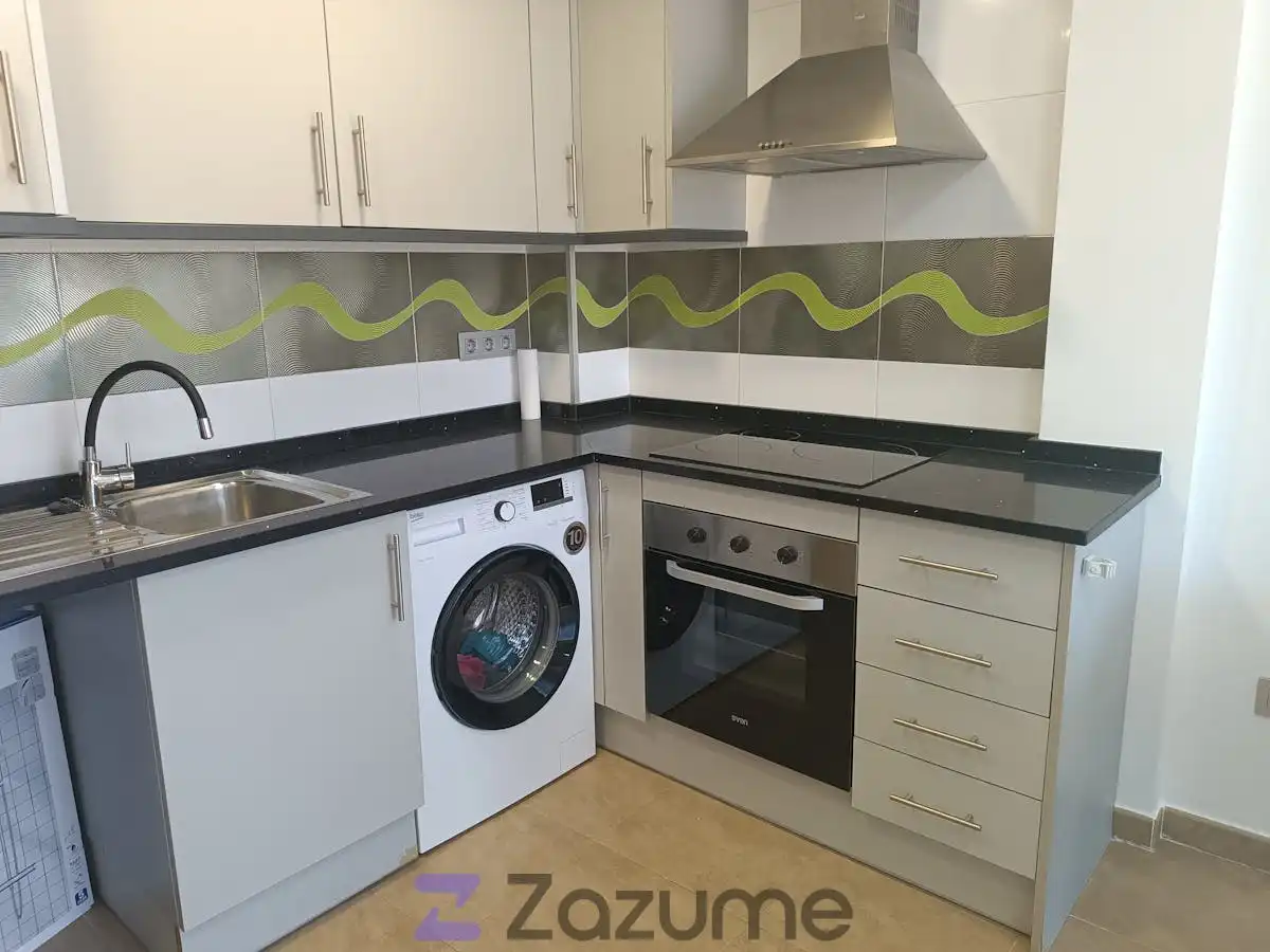 Cuina de Apartament de lloguer en Torreblanca amb Moblat, Forn i Rentadora