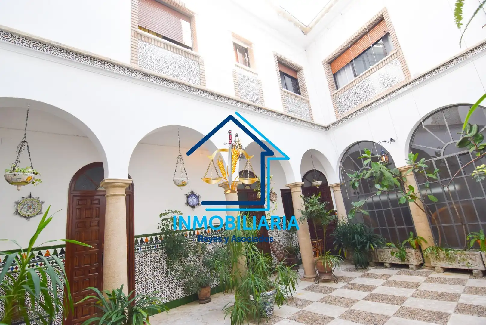 Vista exterior de Casa o xalet en venda en Córdoba amb Aire condicionat