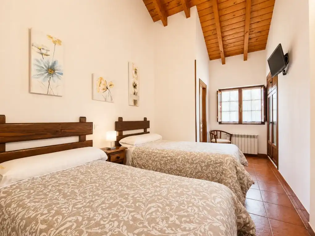 Dormitori de Casa o xalet en venda en Llanes amb Calefacció, Jardí privat i Terrassa