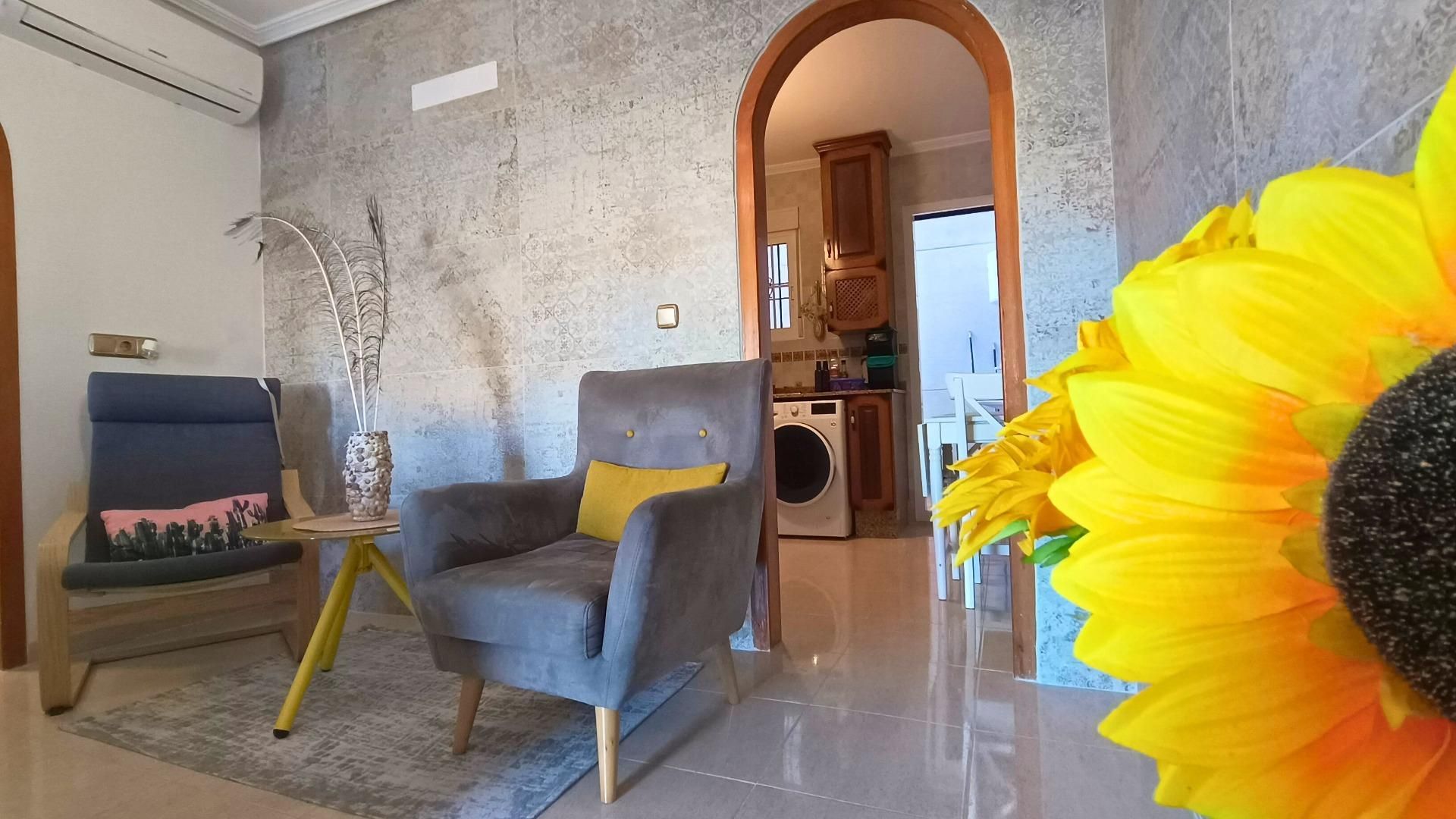 Sala de estar de Apartamento en venta en Orihuela con Aire acondicionado, Terraza y Piscina comunitaria