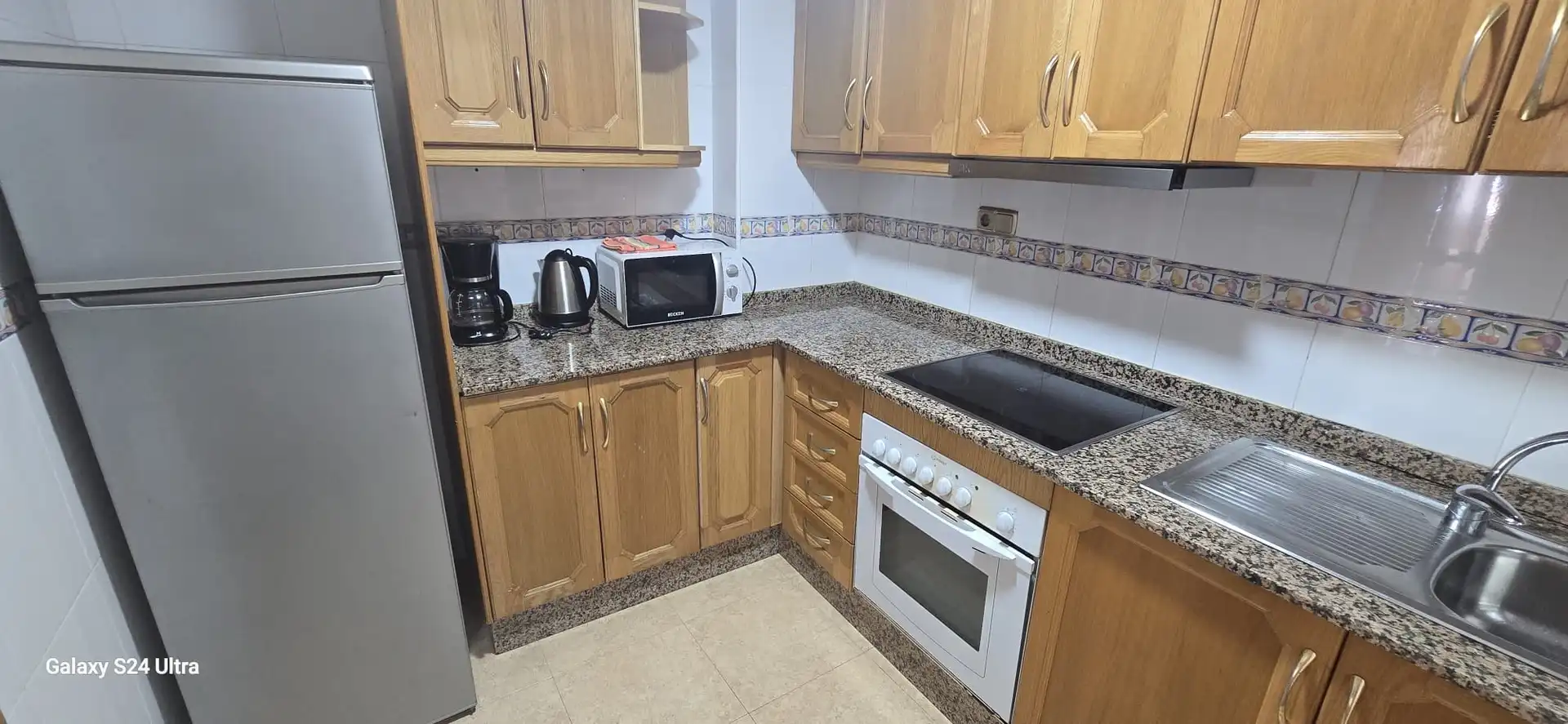 Cocina de Apartamento de alquiler en Torrevieja con Aire acondicionado, Calefacción y Terraza