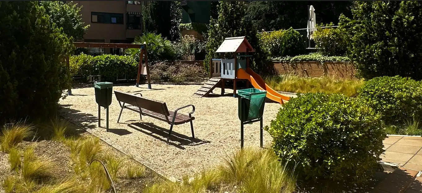 Jardí de Pis en venda en Madrid amb Aire condicionat, Calefacció i Parquet