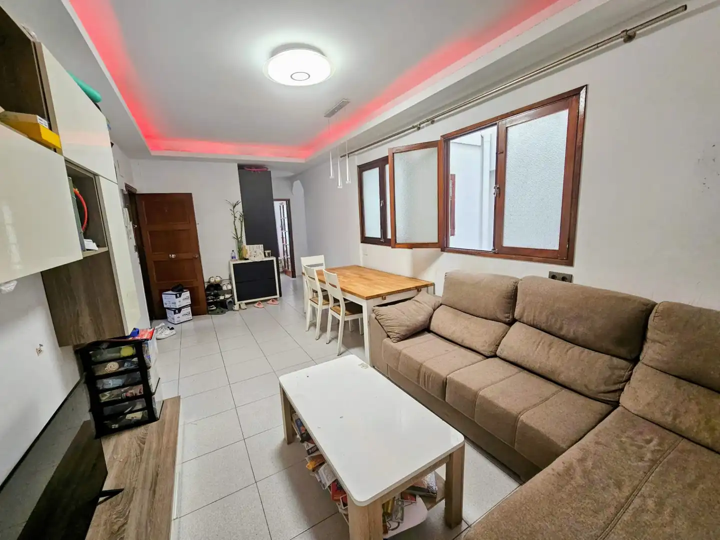 Sala d'estar de Pis en venda en Las Palmas de Gran Canaria amb Forn i Rentadora