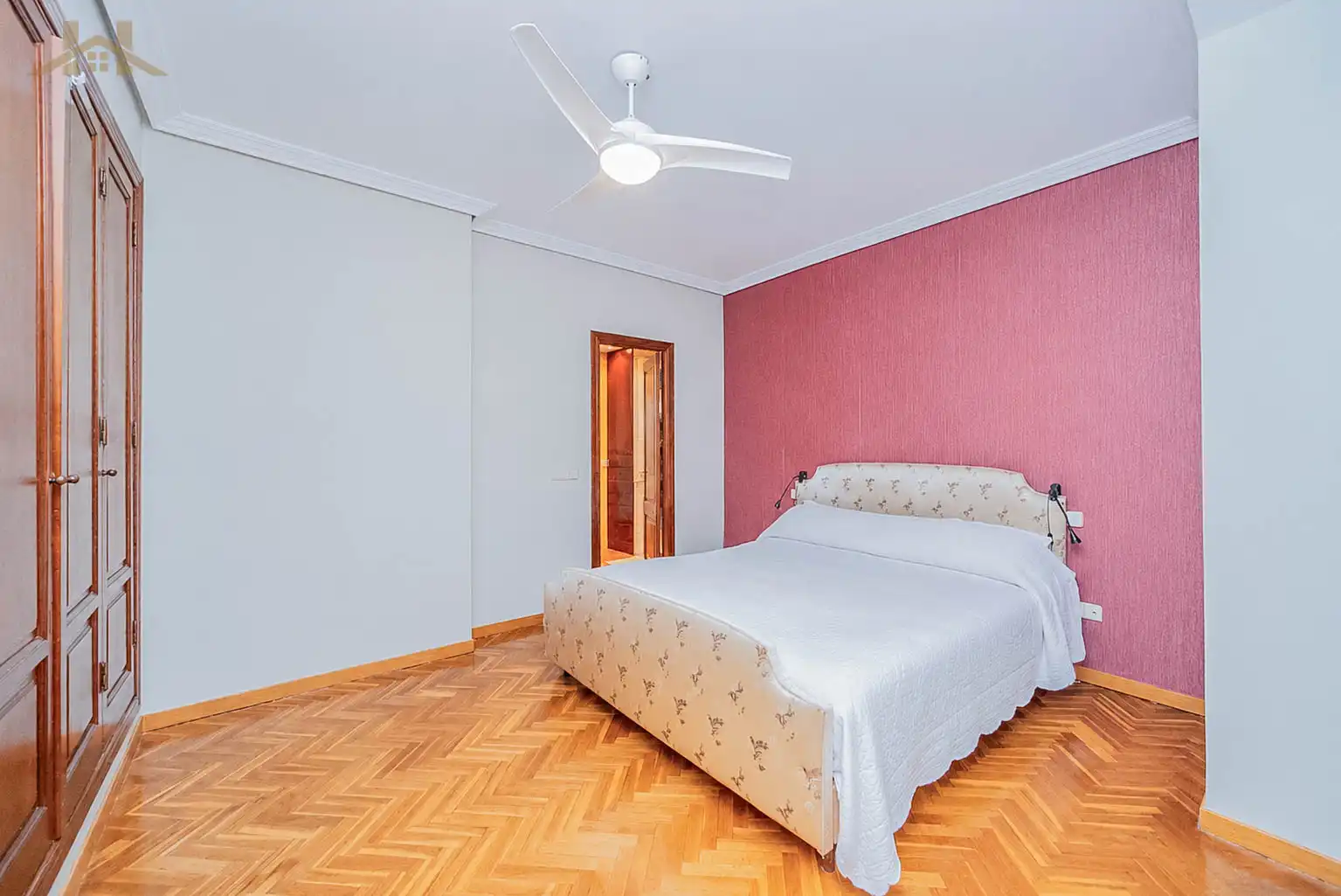 Habitación de Casa o chalet en venta en Boadilla del Monte con Aire acondicionado, Calefacción y Jardín privado