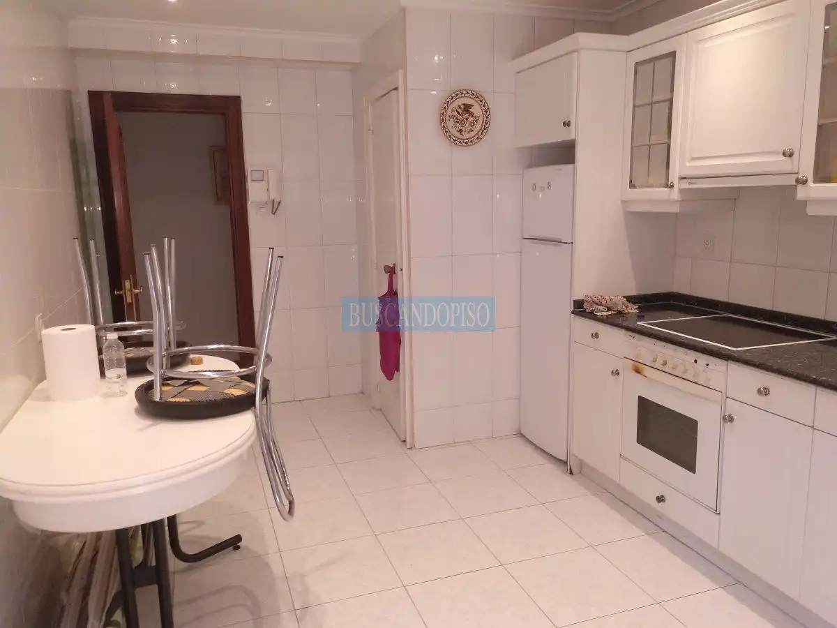Kitchen of Flat for rent in  Logroño  with Heating, Parquet flooring and Terrace