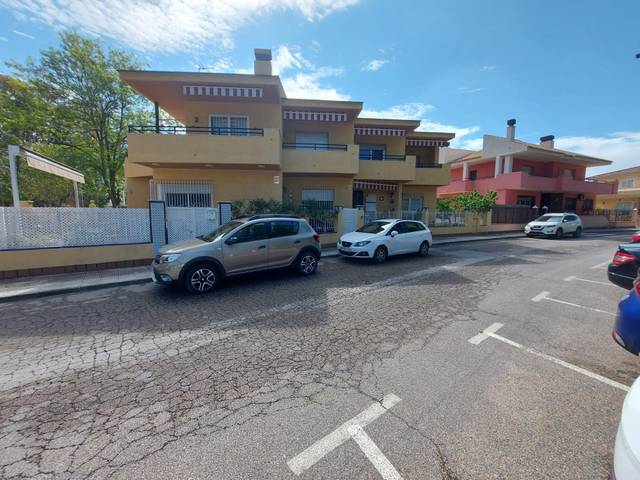 Casa-chalet en Venta en Beniaján