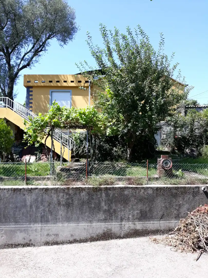 Casa rústica en venda a Estrada de Hermida