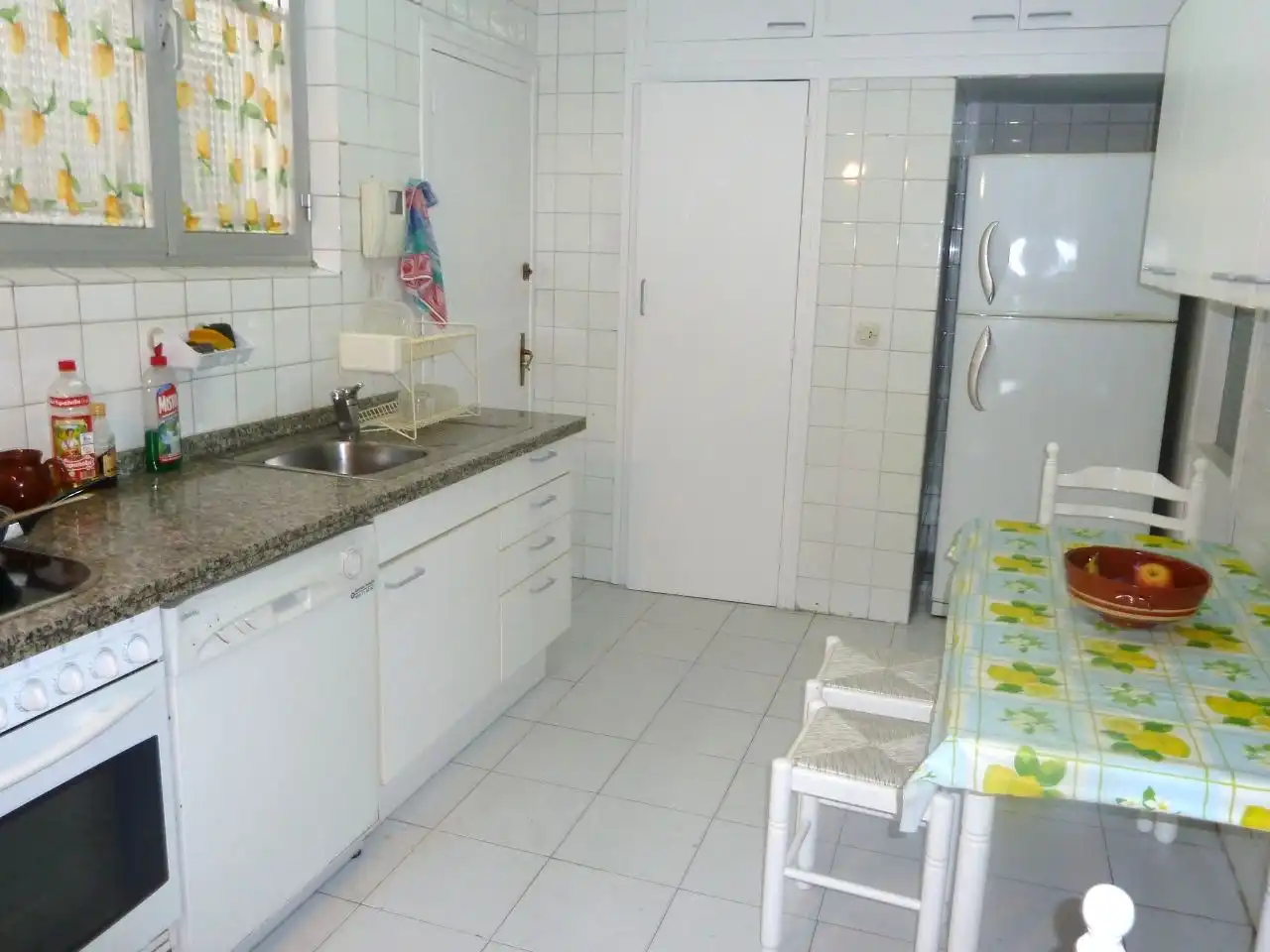 Cocina de Piso en venta en Oviedo  con Balcón