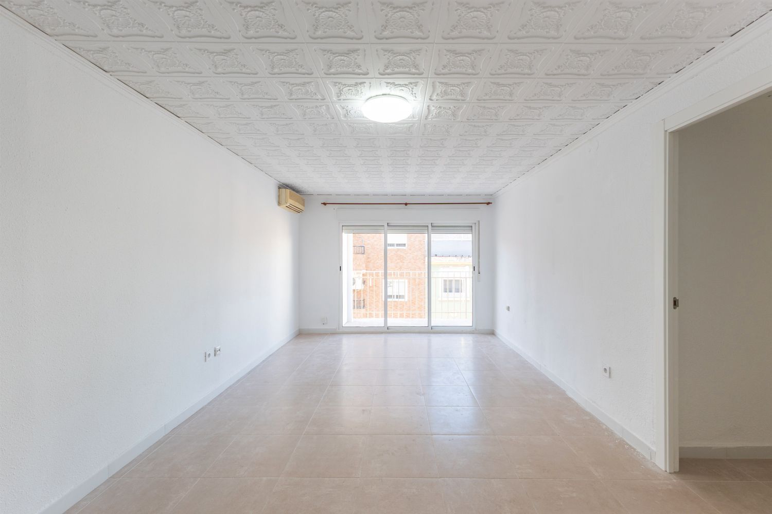 Living room of Flat for rent in Mislata  with Air Conditioner, Heating and Balcony