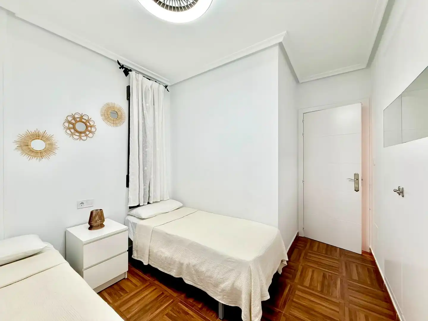 Habitación de Casa o chalet de alquiler en Torrevieja con Aire acondicionado, Amueblado y Horno