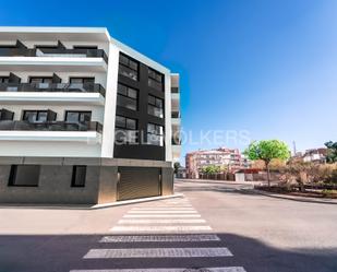 Vista exterior de Apartament en venda en Pineda de Mar amb Aire condicionat, Terrassa i Balcó