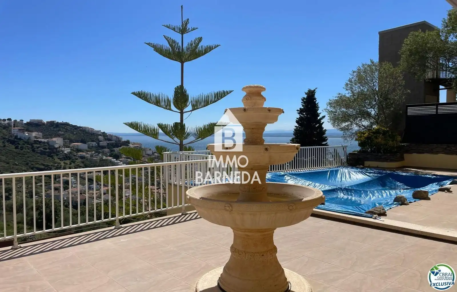Vista exterior de Casa o xalet en venda en Roses amb Calefacció, Jardí privat i Terrassa