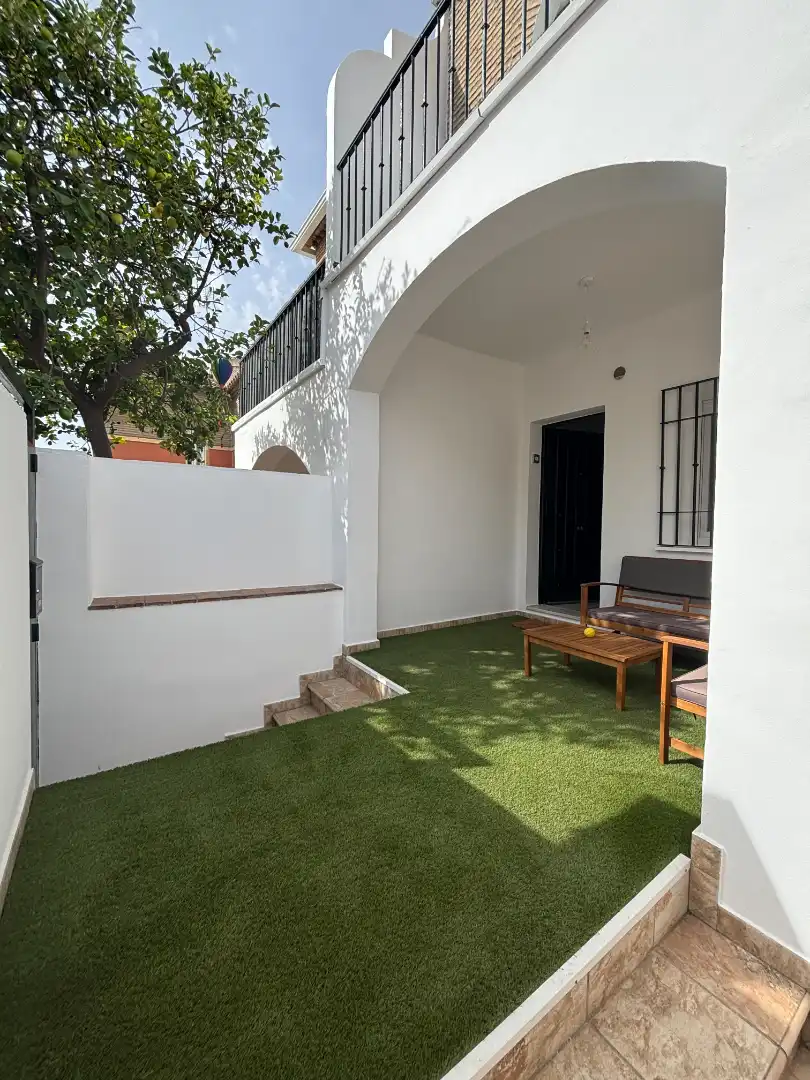 Terraza de Casa adosada en venta en Mairena del Aljarafe con Jardín privado, Parquet y Terraza