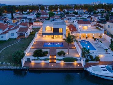 Casa con piscina in vendita a Tordera - Fluvià - Llobregat