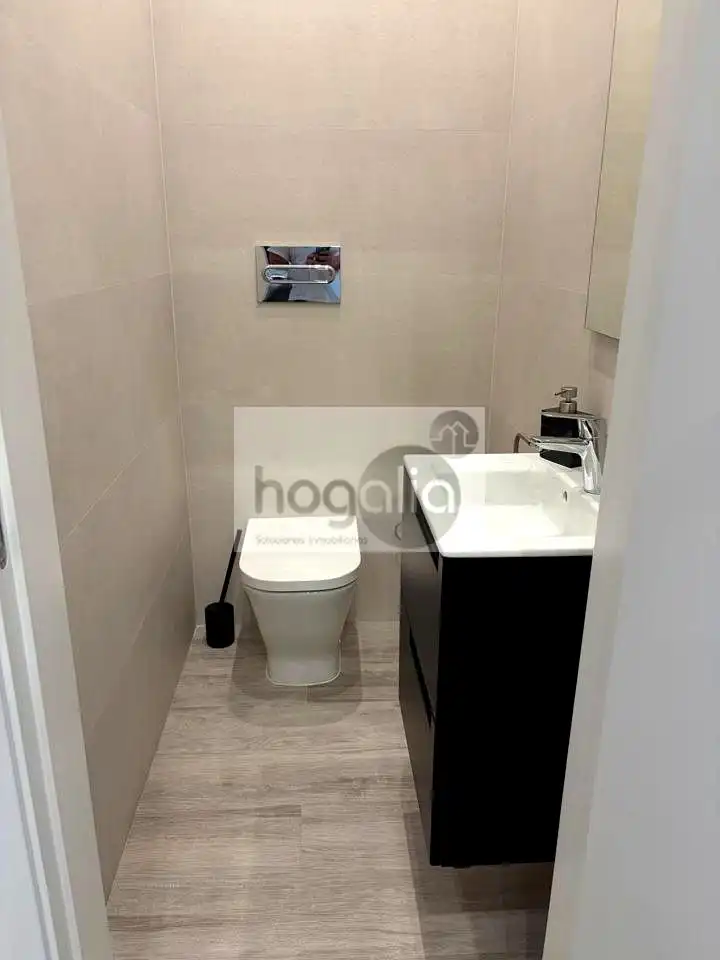 Baño de Planta baja de alquiler en Sevilla con Aire acondicionado y Amueblado