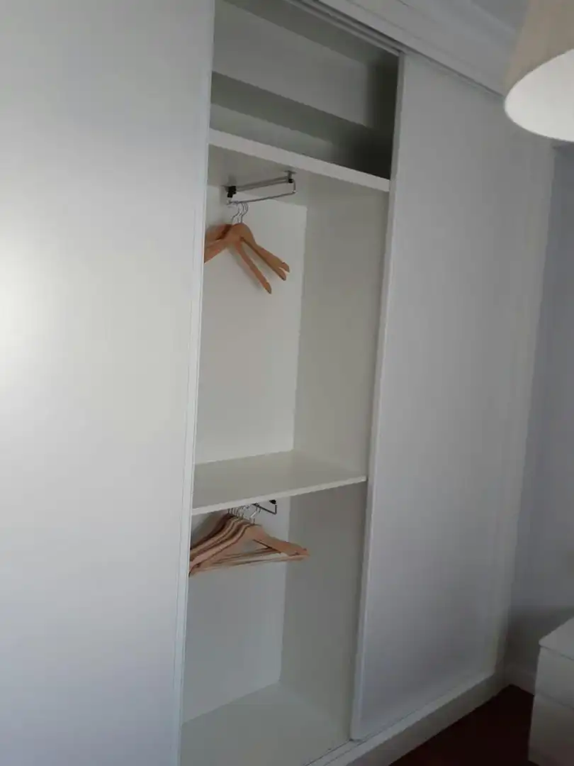 Bedroom of Flat for share in Madrid  with Private garden, Washing machine and TV