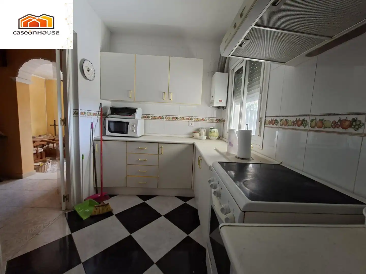 Cocina de Casa o chalet en venta en Chiclana de la Frontera con Terraza y Piscina comunitaria