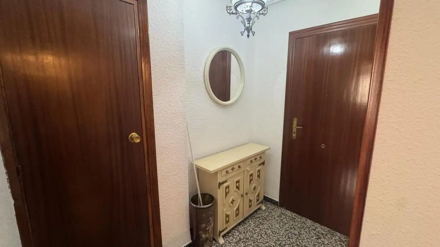 Piso de alquiler en Valencia con Aire acondicionado, Terraza y Amueblado