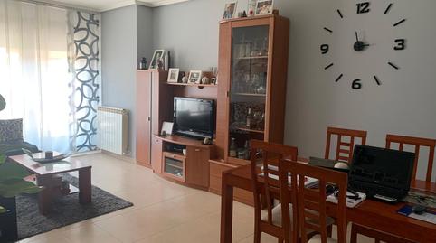 Foto 3 de Casa adosada en venta en Calle Sierra de Paramera, Aldeamayor de San Martín, Valladolid