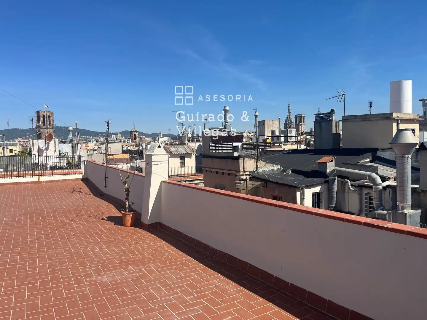 Vista exterior de Pis en venda en Barcelona amb Aire condicionat, Terrassa i Moblat