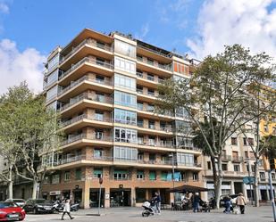 Exterior view of Flat for sale in  Barcelona Capital  with Air Conditioner and Balcony