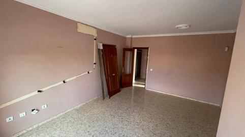 Foto 3 de Pis en venda a Arrayán, 15, Lora del Río, Sevilla