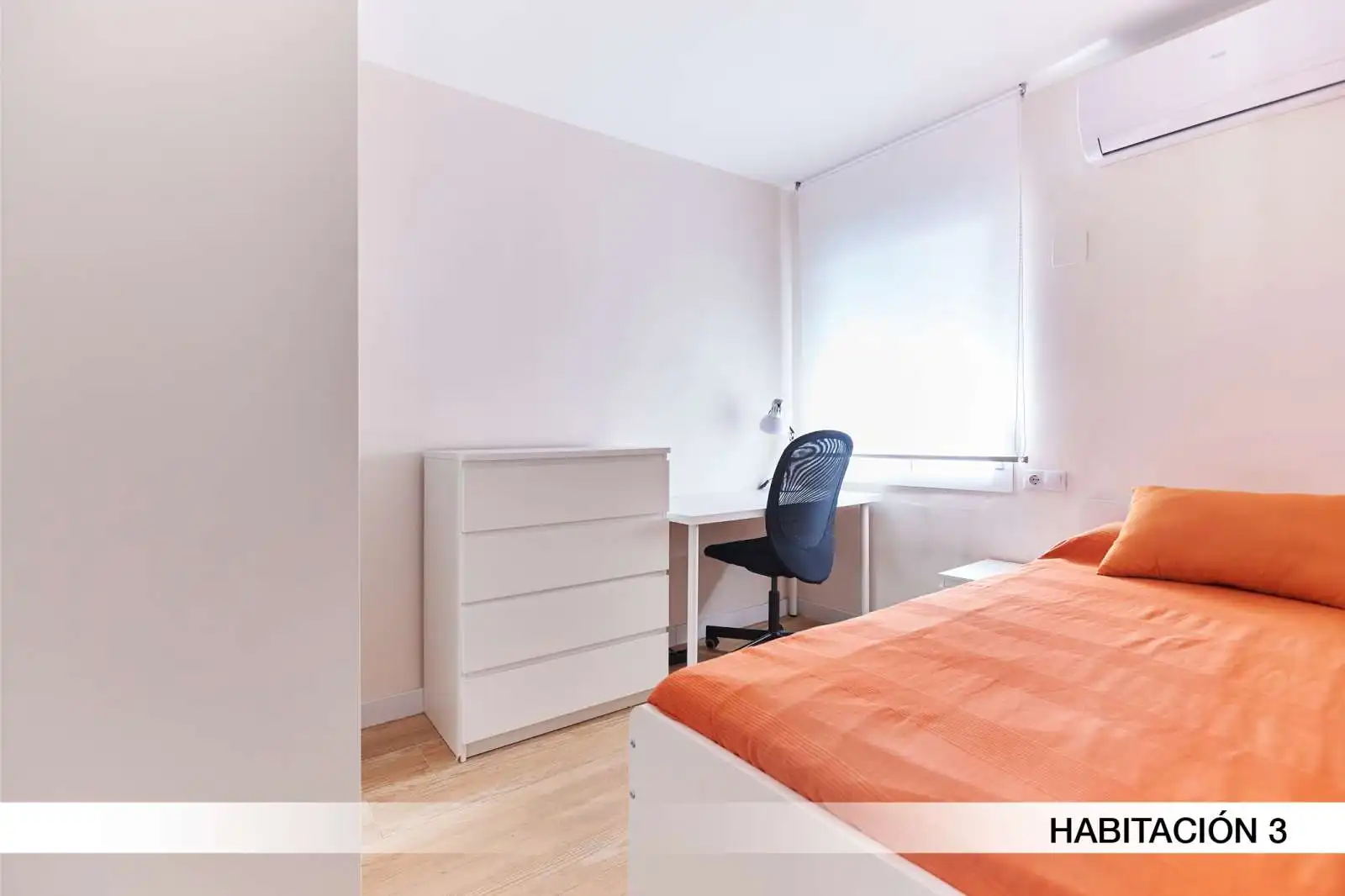 Schlafzimmer von Wohnung zur untervermieten in Sevilla mit Klimaanlage, Terrasse und Möbliert