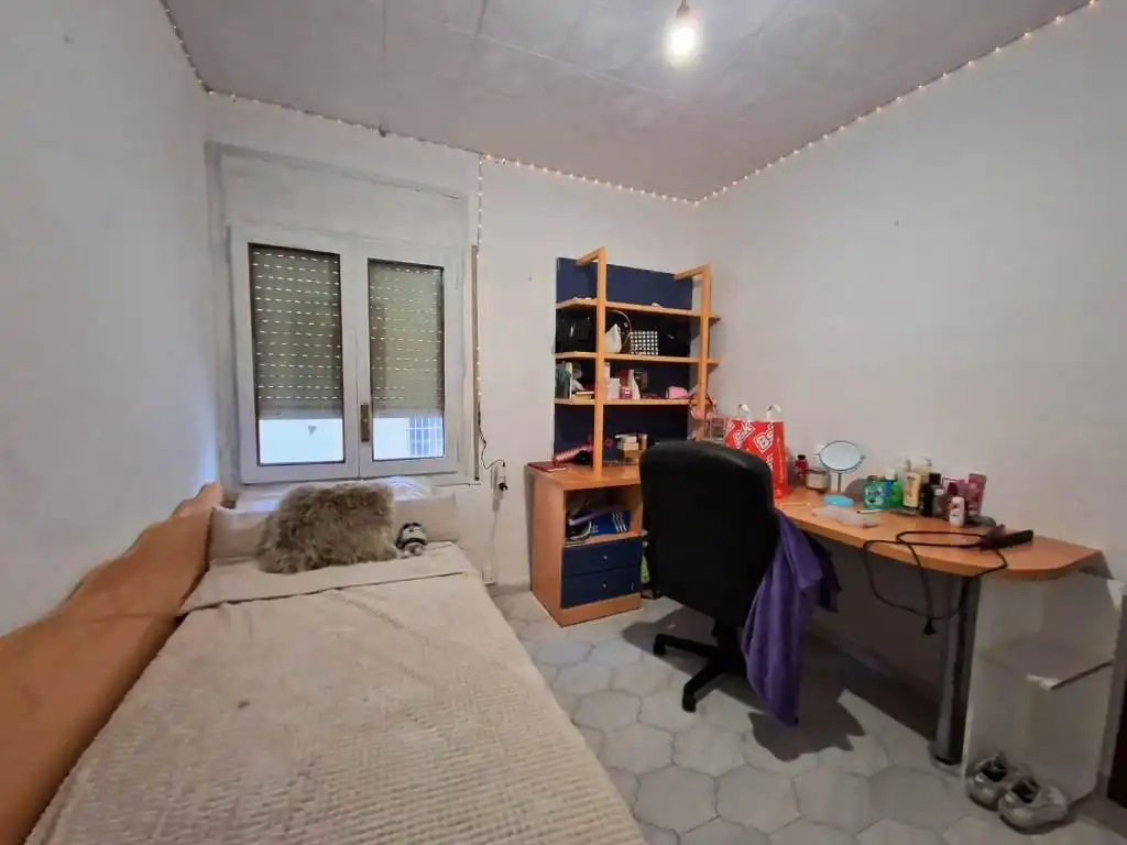 Dormitori de Casa o xalet en venda en Binéfar amb Calefacció, Terrassa i Traster
