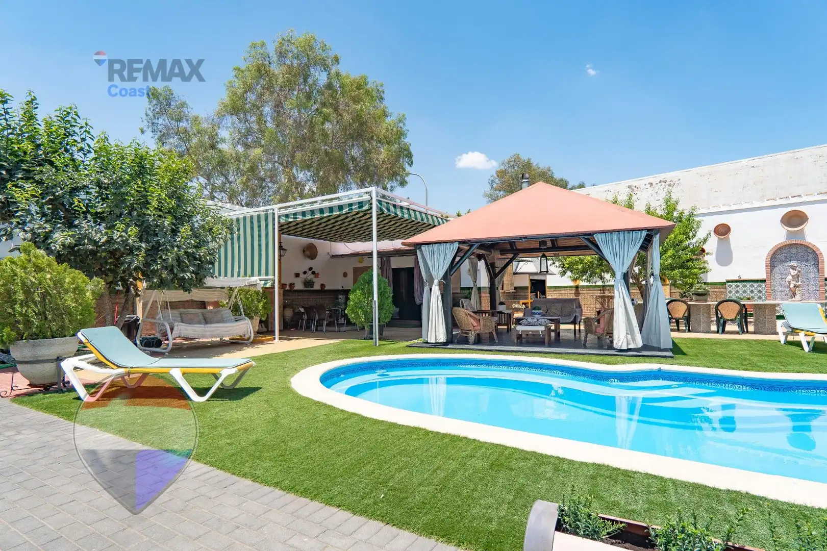 Swimming pool of Houses for sale in Cuevas Bajas  with Heating, Private garden and Swimming Pool