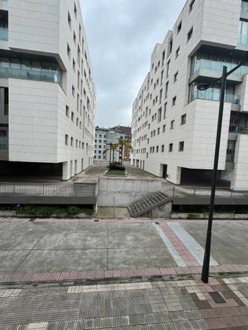 Piso en Venta en Calle Indalecio Prieto Tuero en El Postigo